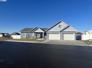 520 SW Desert Sky Dr, Hermiston, OR 97838