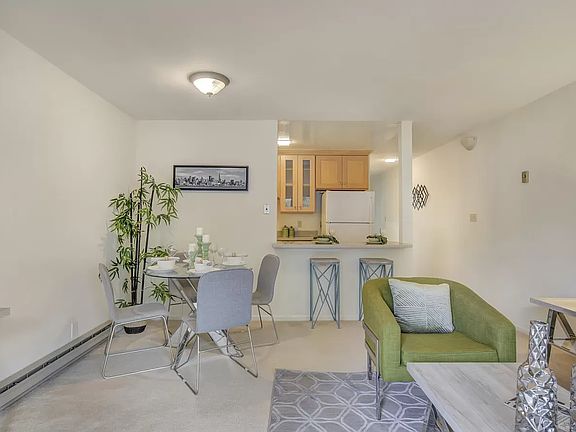 2nd image of 650 Alamo Ct #Court6