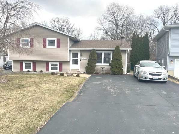 37449 N Piper Ln, Lake Villa, IL 60046