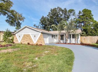 8803 Oak Cir, Tampa, FL 33615
