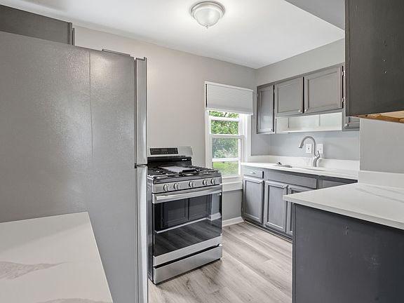2nd image of 23060 Bernard St #Up