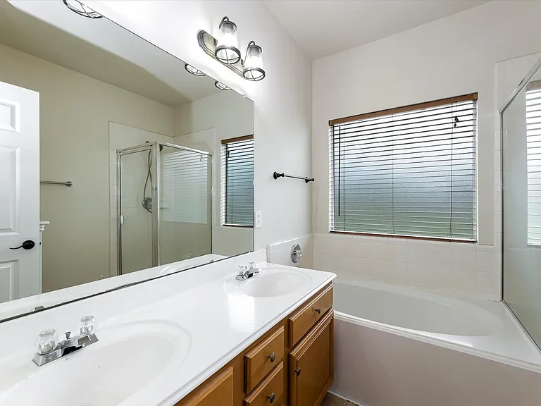 3215 Painted Meadow Cir — Photo 11