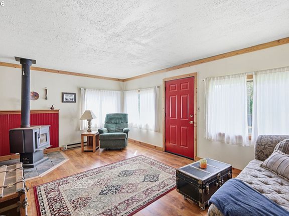 5th image of 82661 Minnick Rd