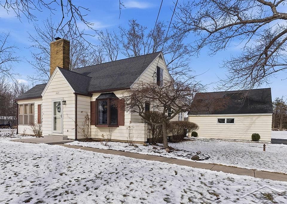 1st image of 2627 E Stewart Rd