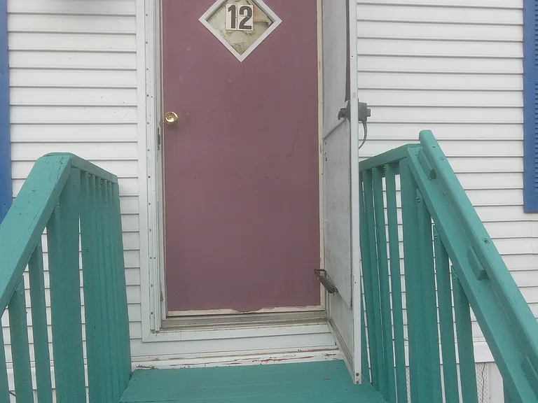 636 NE Highway 351 #12 — Photo 6