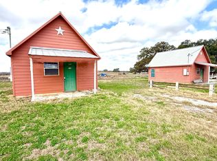 573 Texas 97, Floresville, TX 78114