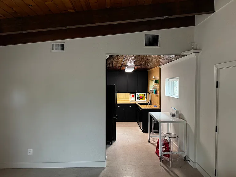 336 Arnold St — Photo 4