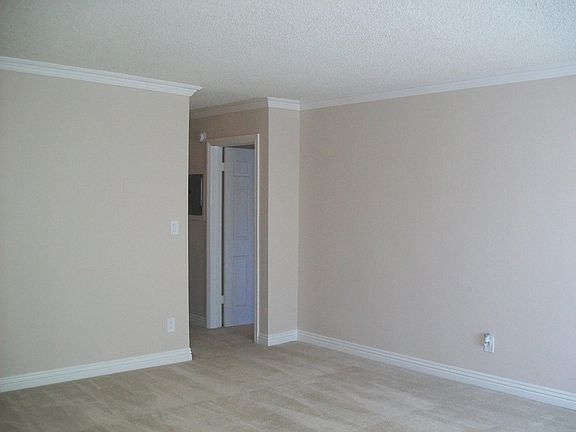 Living Room Looking Towards Hall