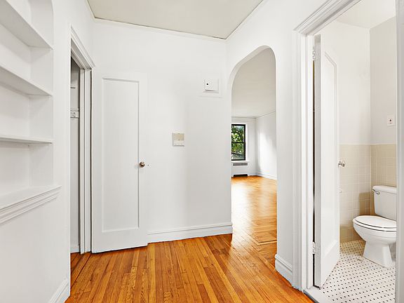 2nd image of 92 E 208th St APT 4B