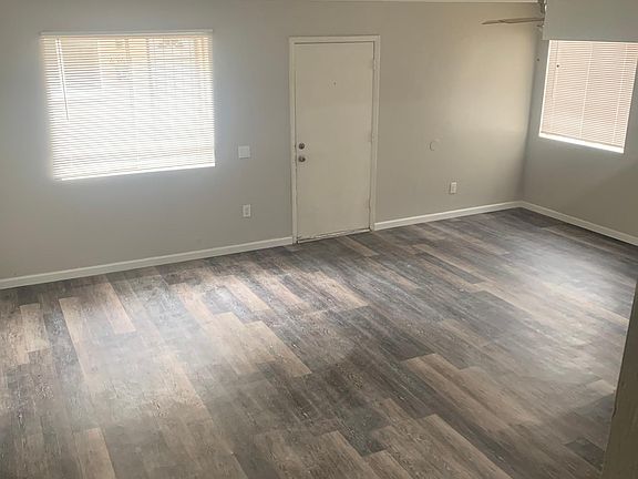 4th image of 4743 E Belleview St
