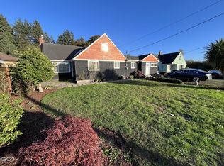 909 Williams Ave, Tillamook, OR 97141