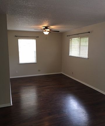 5th image of 4206 Parkwood Dr
