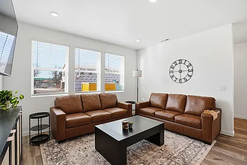 4232 W Perspective St #ID1557703P Photo 1