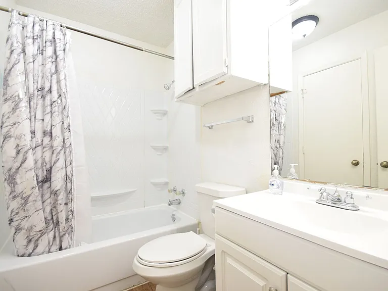 4909 Jamesway Rd — Photo 7