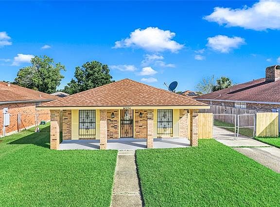2nd image of 9776 W Wheaton Cir