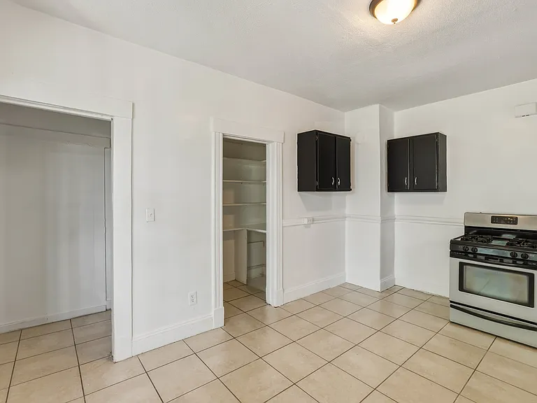 250 Homestead Ave #3W — Photo 9