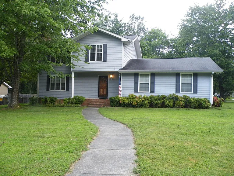 2209 Mourning Dove Ln — Photo 1