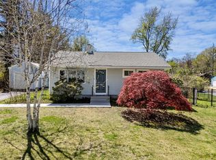 15 Crestmont St, Springfield, MA 01108