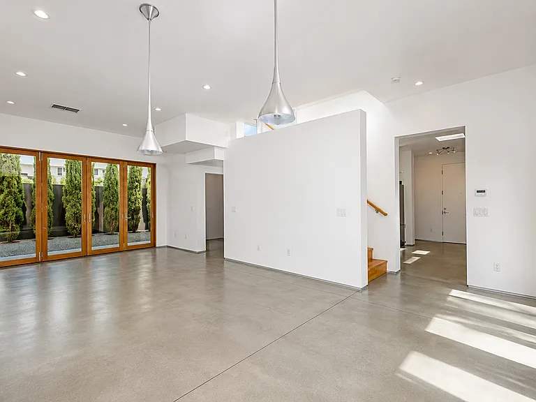 7339 Fay Ave — Photo 4