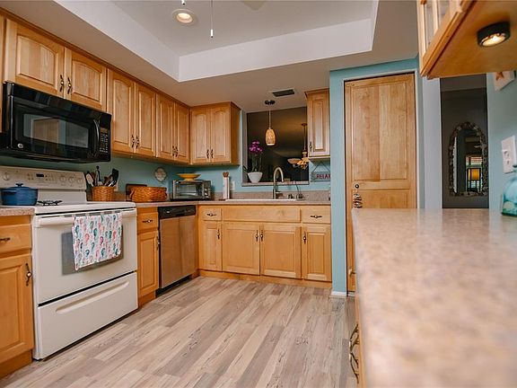 4th image of 19029 Us Highway 19 N APT 20E