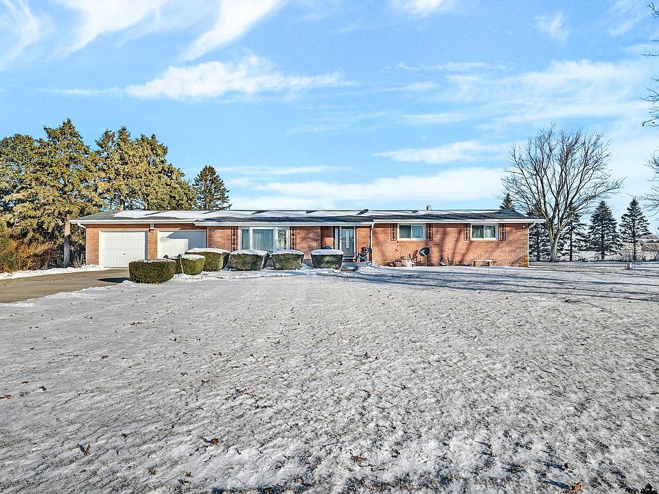 1st image of 1681 N 33rd Rd