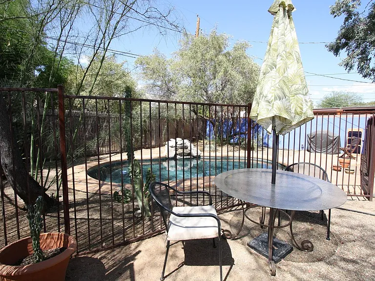 2215 E La Mirada St #B-M — Photo 11