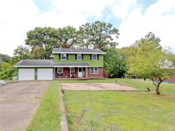 1061 Garden Heights Dr, South Charleston, WV 25309