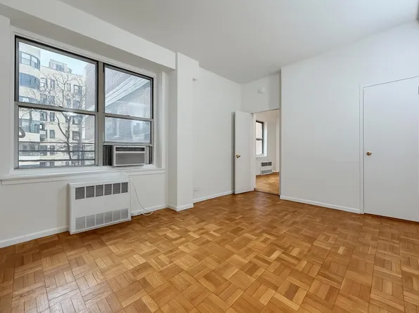 66 Overlook Terrace image 7 of 12