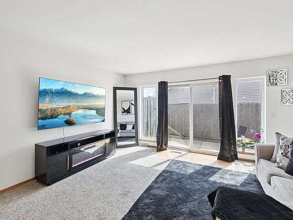 4th image of 1321 Glacier Hill Dr APT 2