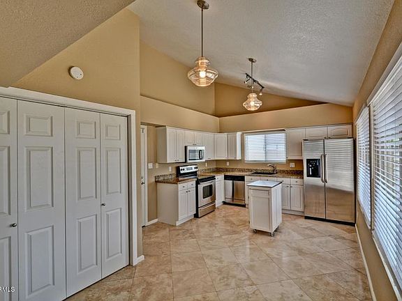 5th image of 10930 N 110th Pl