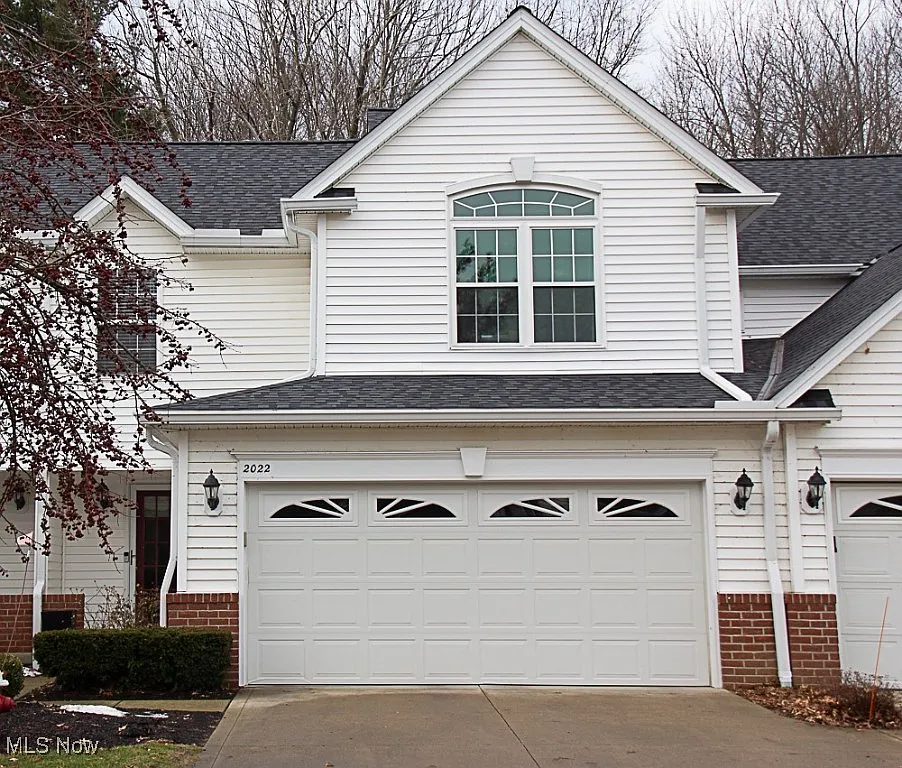 2022 W Reserve Cir photo 1