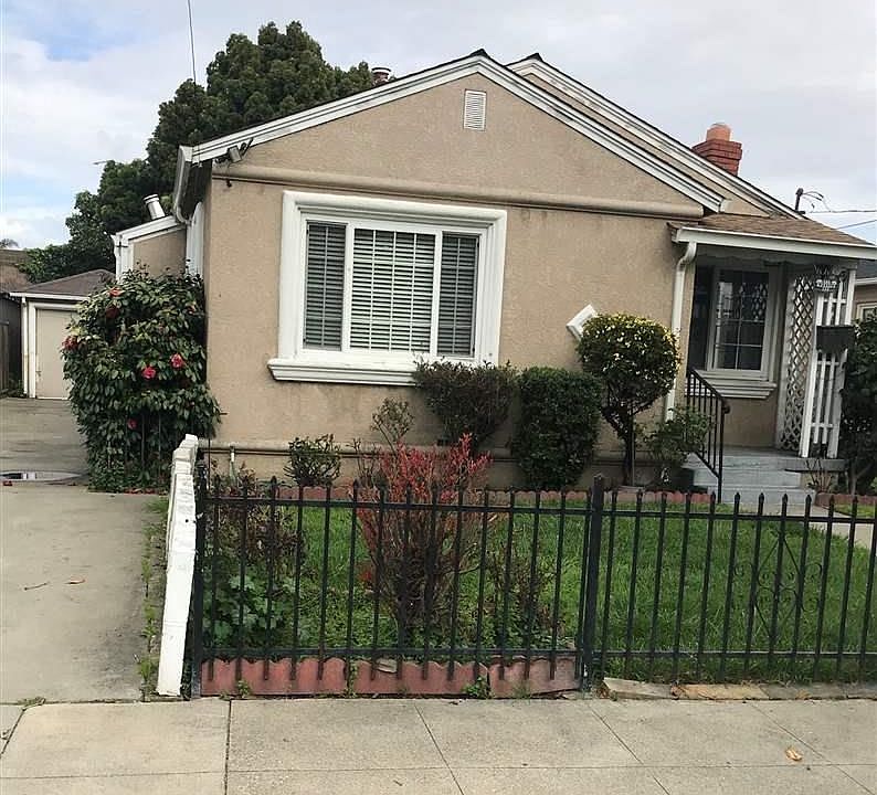 2nd image of 708 Warden Ave