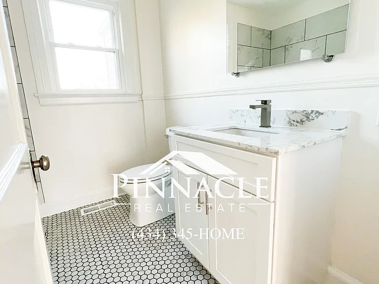 702 Mansfield Ave — Photo 20