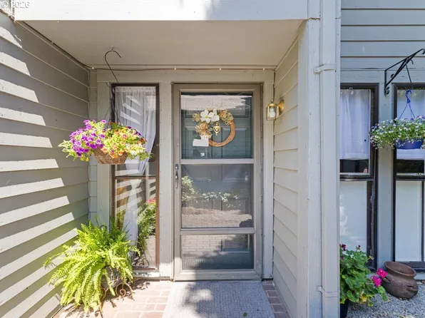 8512 SW Brightfield Cir, Tigard, OR 97223