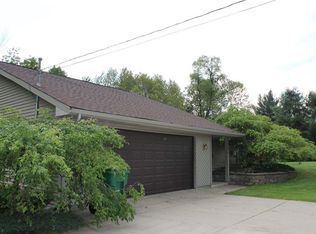 2328 Birchcrest Dr, West Branch, MI 48661