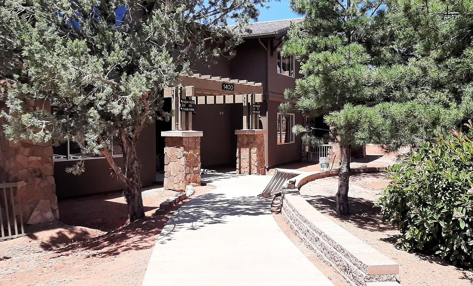 2 bed, 2.0 bath, 1220 sqft, $2,240 — Photo 1