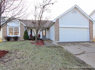 1025 Dougherty Lake Estates Dr, Saint Louis, MO 63122