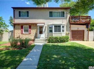 2227 6th St, East Meadow, NY 11554