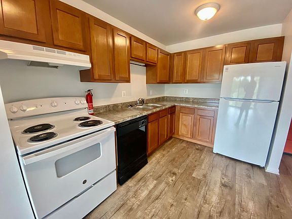 2nd image of 334 Jarvis Ave #304