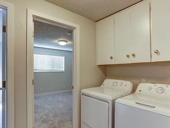 4th image of 1016 NE 86th St #18