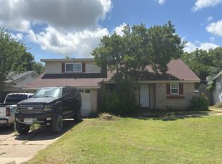 224 NE Murphy Rd, Burleson, TX 76028