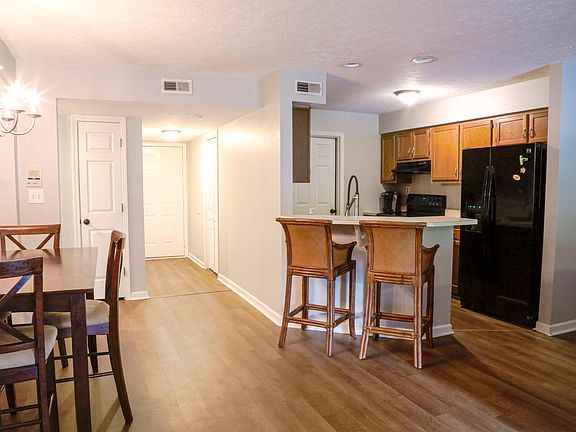 3rd image of 203 Ashley Dr #203