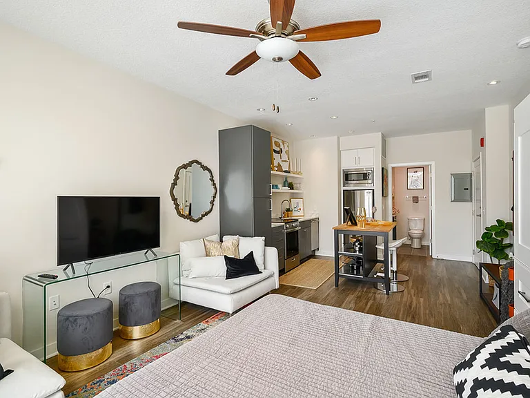 The District Flats — Photo 12