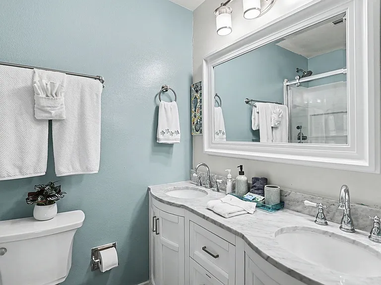 Main bathroom