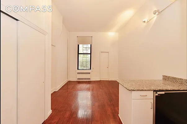 Rented by Compass | media 19