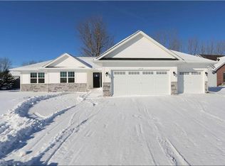 5714 Richwood Ln, Racine, WI 53402