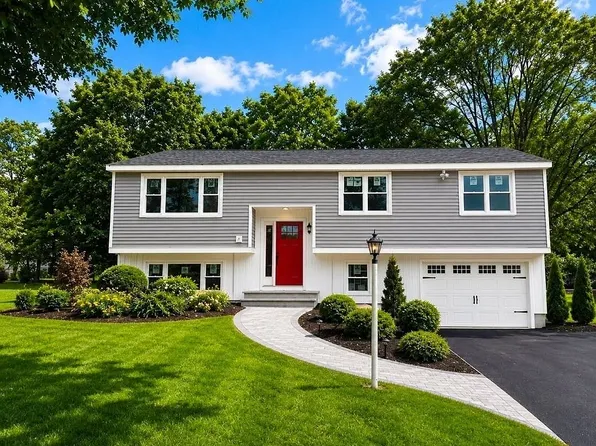 193 Charles Cir, Stoughton, MA 02072