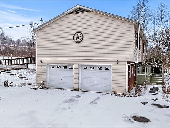 2nd image of 35 Howe Rd