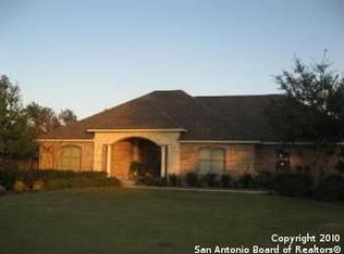 1208 Continental Dr S, Pleasanton, TX 78064