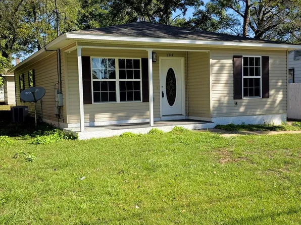 209 Ruth St, Dothan, AL 36303